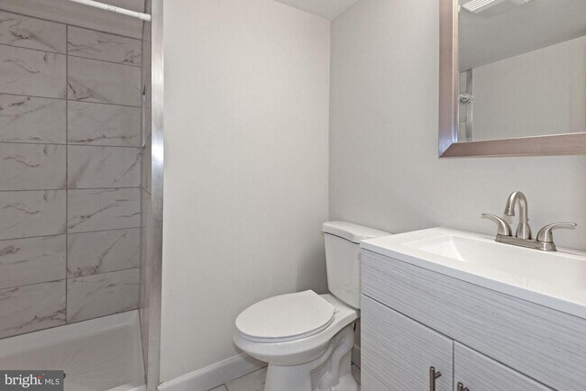 Building Photo - 7640 Provincial Dr