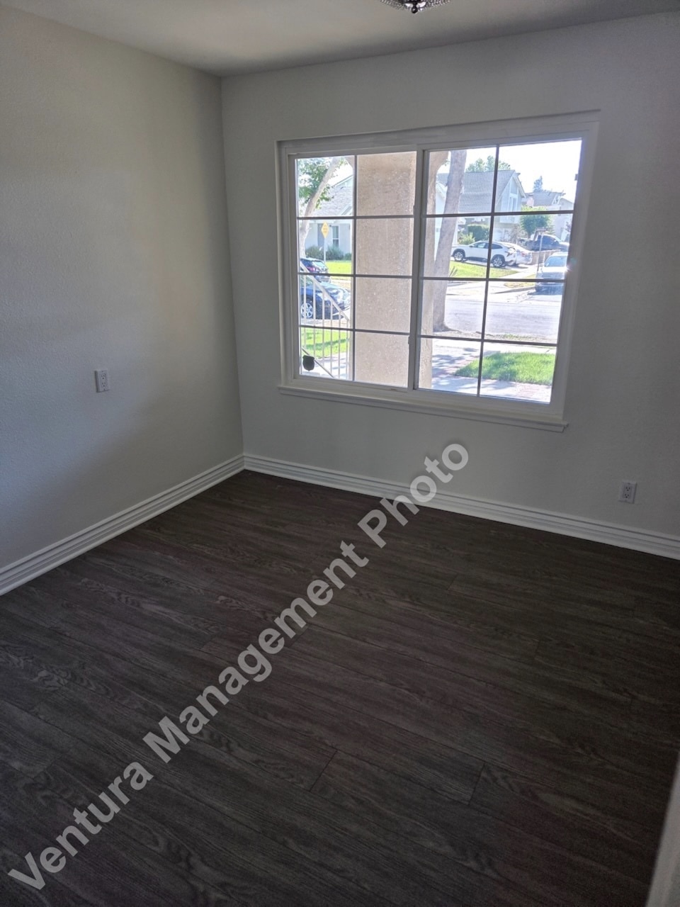 Building Photo - 2333 Lawnview Ct