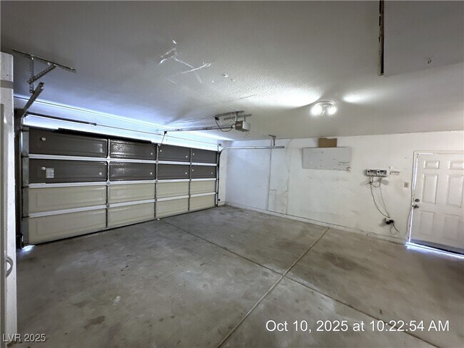 Building Photo - 5817 Sinaloa Ct