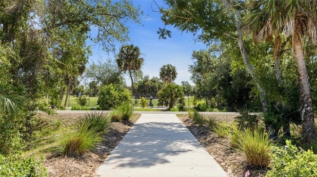Building Photo - 15156 Cuzcorro Ct