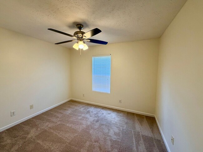 Building Photo - 1516 Destiny Dr