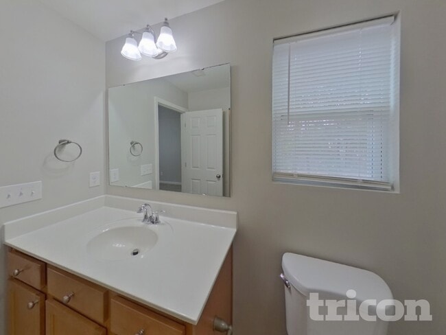 Building Photo - 2491 Marthas Ridge Dr