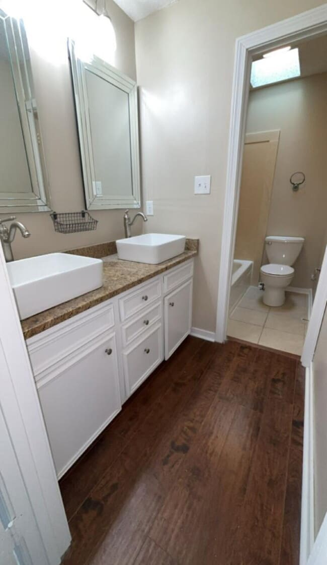 Building Photo - Reservoir living with utilities included for $2200!!