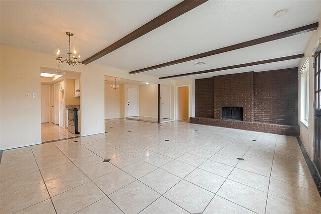 Building Photo - 1615 Millbury Dr
