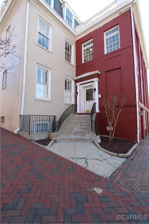 Building Photo - 219 N 19th St