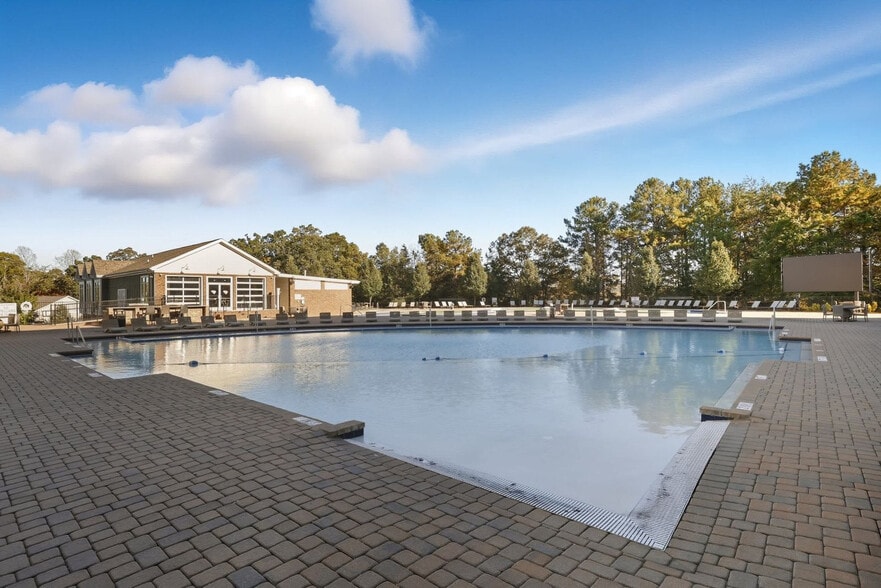 Building Photo - 205 Tiliwa Ct