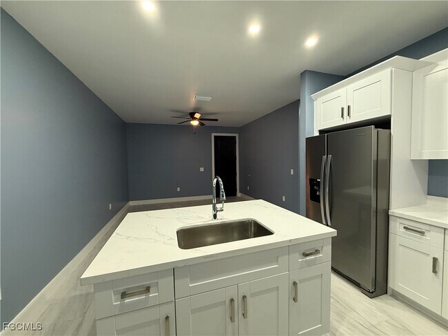 Building Photo - 2103 French St