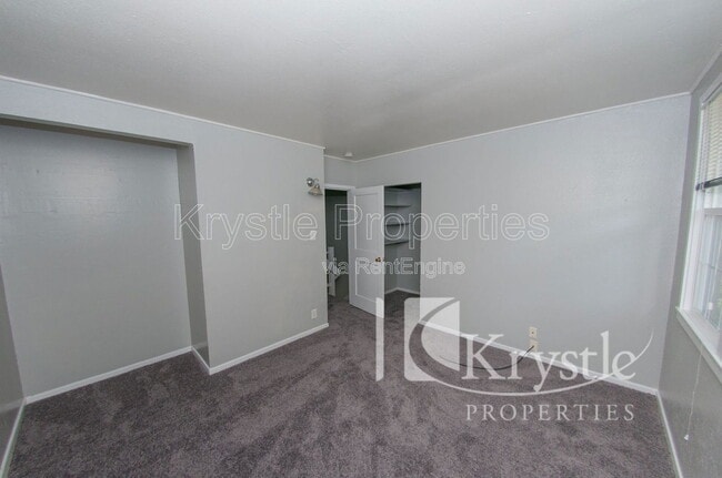 Building Photo - 7 Rodgers St