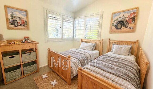 Building Photo - 10651 Concannon St