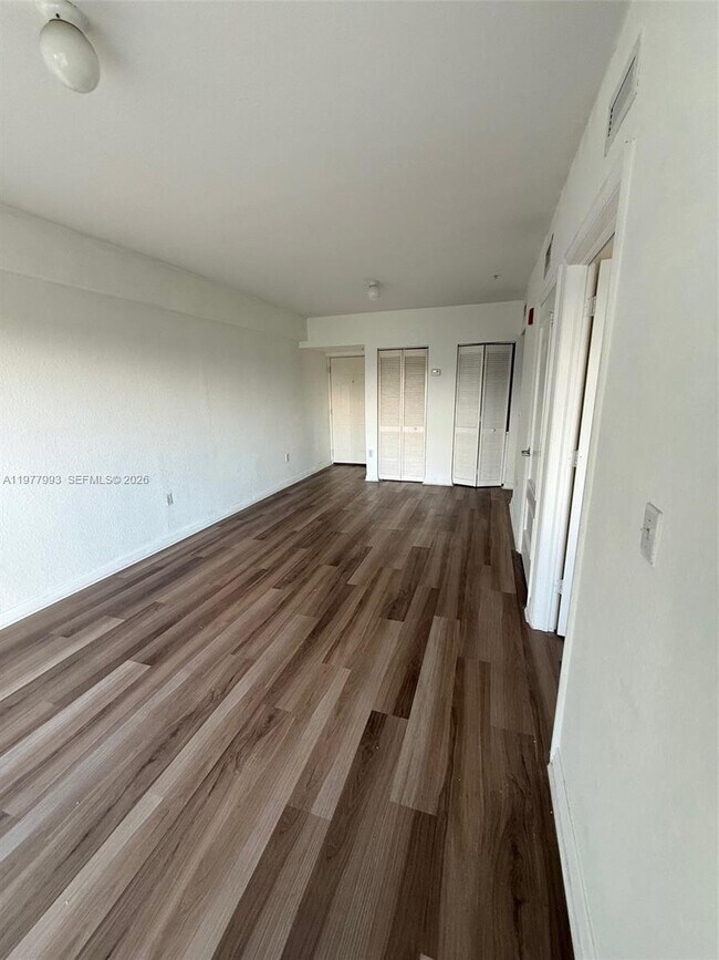 Building Photo - 2536 NW 24th St