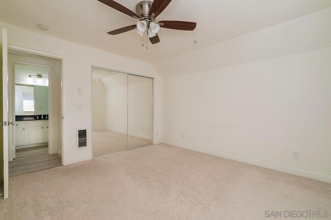 Building Photo - 3550 Lebon Dr