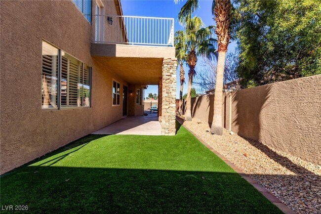 Building Photo - 264 Pointe Ranier Ave