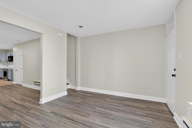 Building Photo - 1729 N Bambrey St