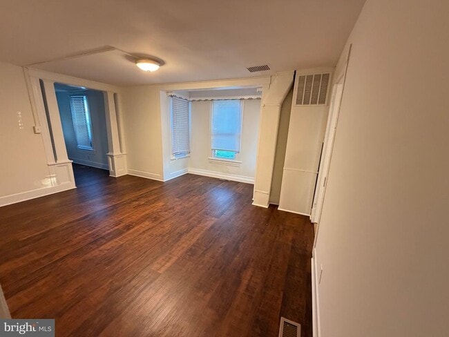 Building Photo - 15 Wolf Ave