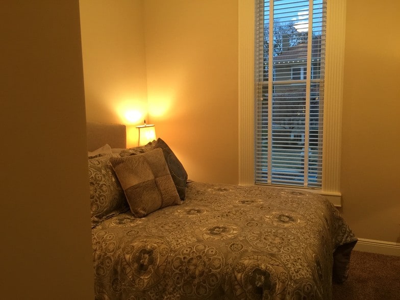 Bedroom - 114 E University St