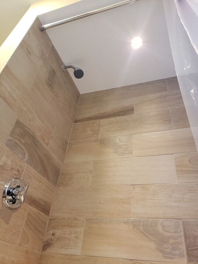 Building Photo - 59 Dartmouth Ave