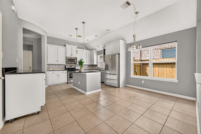 Building Photo - 20234 Fossil Valley Ln