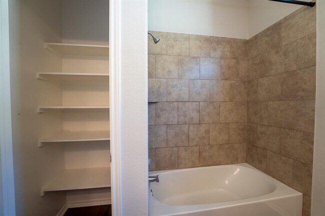 Building Photo - 10125 Milla Cir