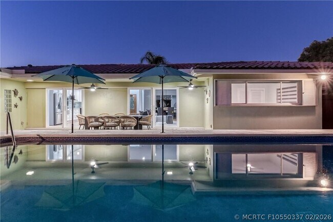 Building Photo - 1984 Sailfish Pl