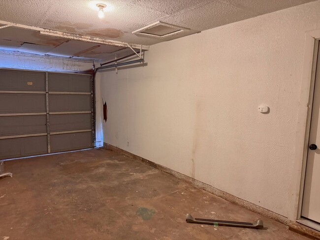 Building Photo - Affordable 3 Bed 1 Bath In Lynwood