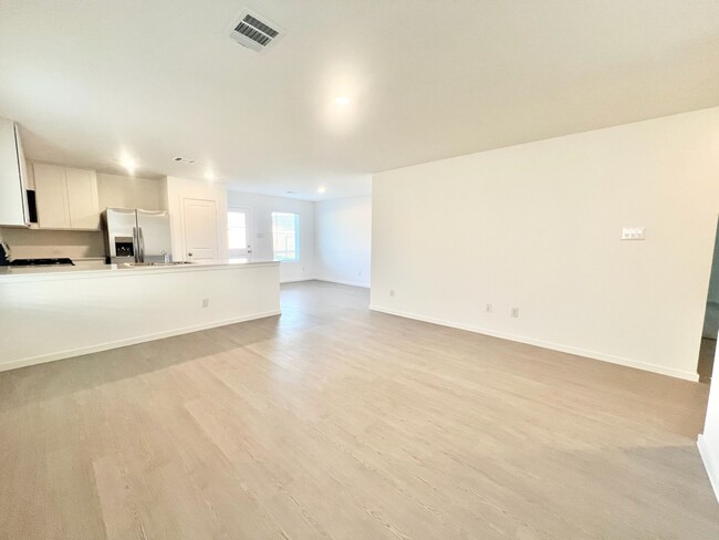 Building Photo - 31508 Casamari Dr