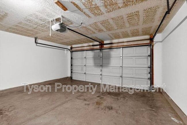 Building Photo - 1420 Stoneway Dr NW