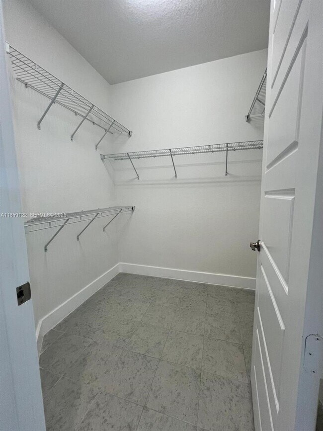 Building Photo - 10970 Pacifica Wy