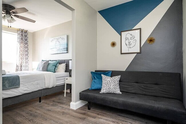 Building Photo - 215 Piedmont Ave NE