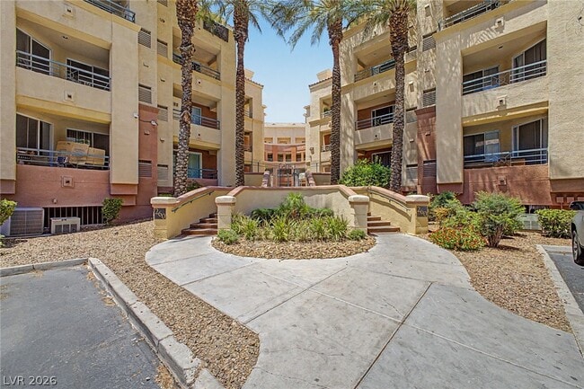 Building Photo - 260 E Flamingo Rd