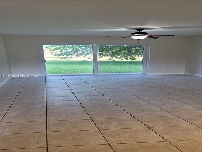 Building Photo - 7430 Miami Lakes Dr