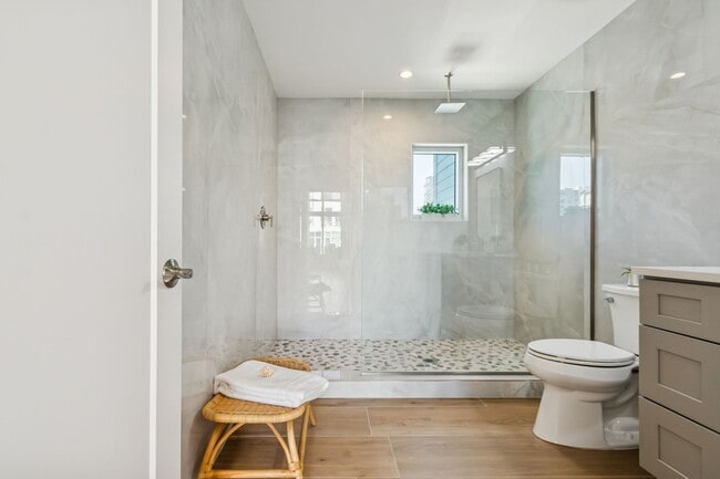 Building Photo - 1343 4th St