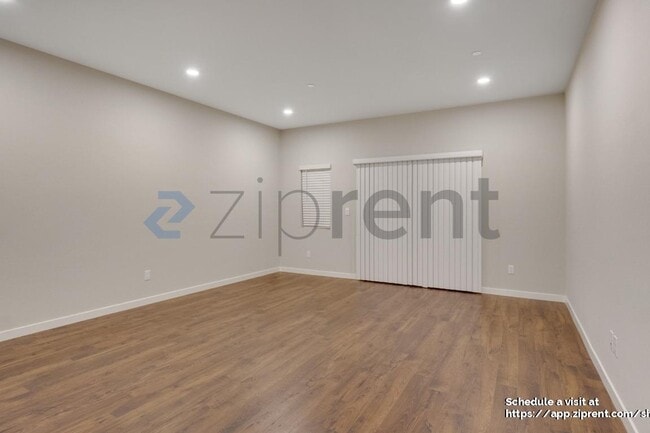 Building Photo - 9614 19th Ave SE