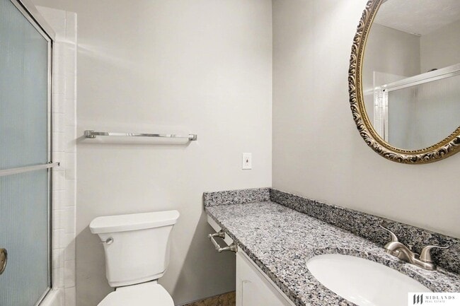 Building Photo - 1009 Willow Ave