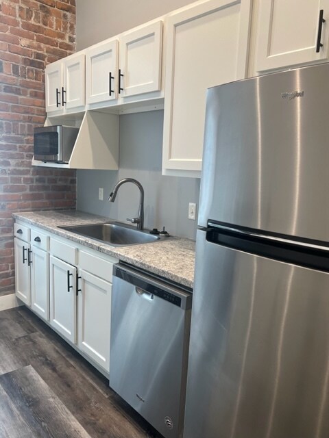 Kitchen - 15 S Jackson St