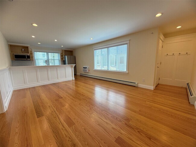 Building Photo - 250 Beechwood Ave