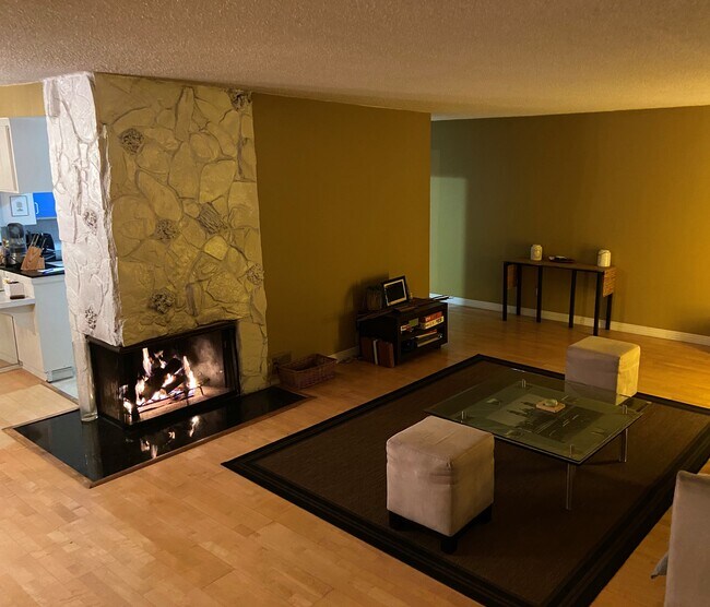 Building Photo - 6601 Springpark Ave