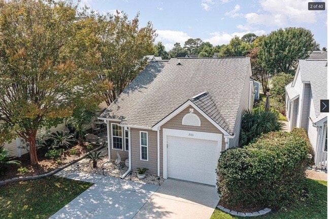 Front view of the house - 203 Lyons Cove Dr