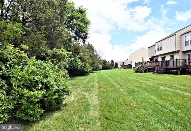 Building Photo - 3435 Westview Dr