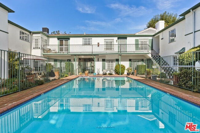 Building Photo - 9768 W Olympic Blvd