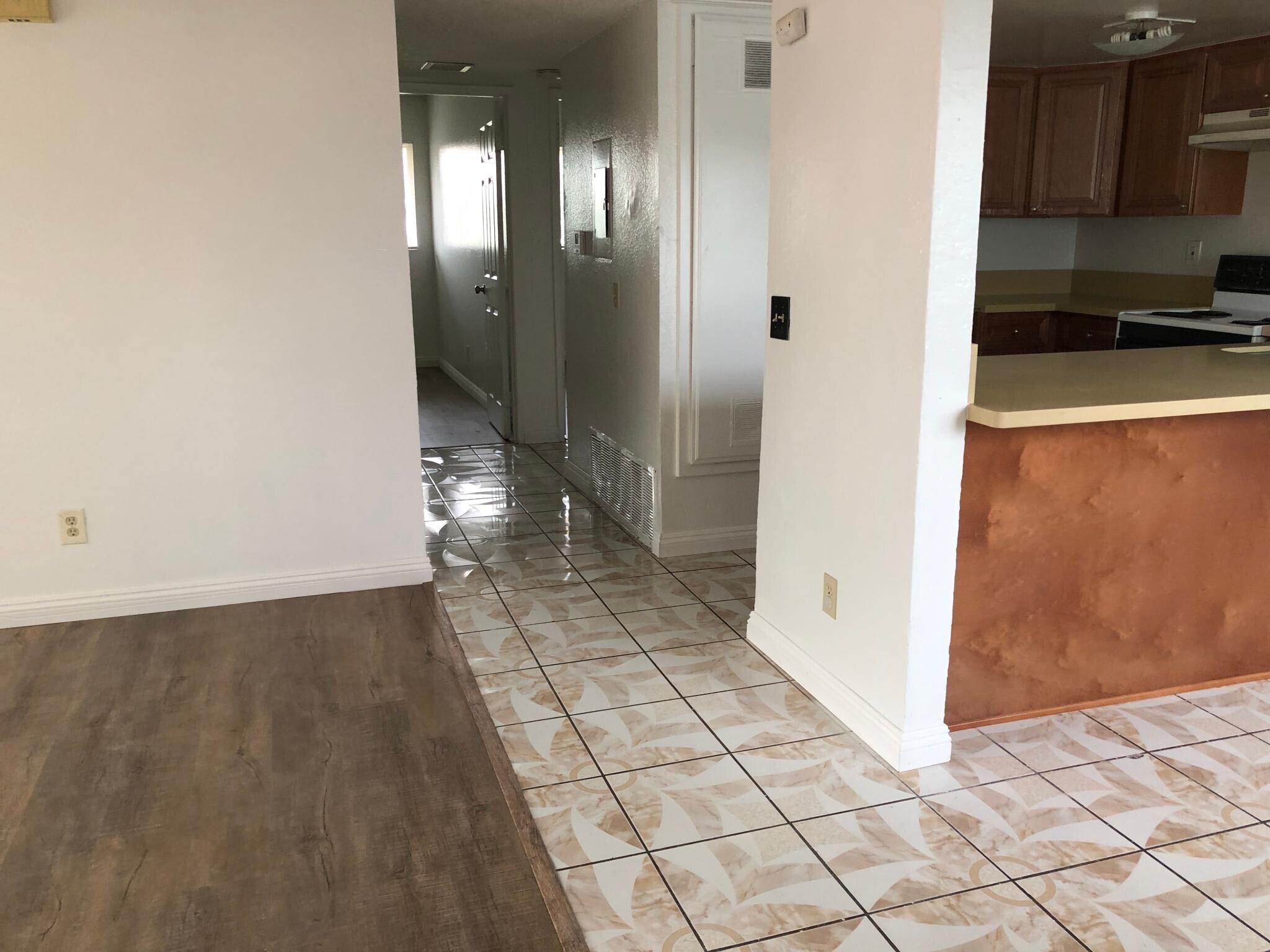 Building Photo - 375 W 16th St