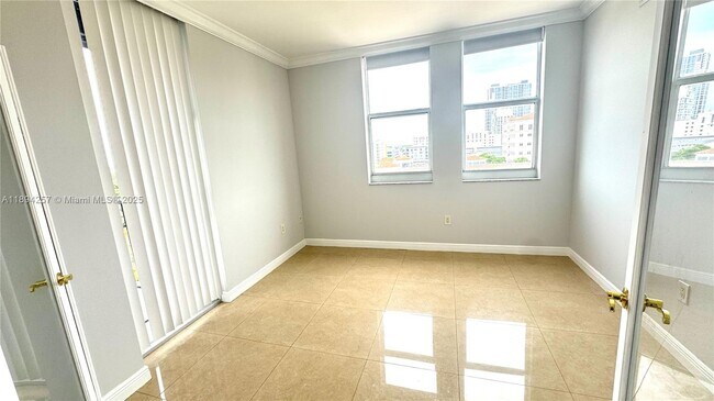 Building Photo - 4100 Salzedo St