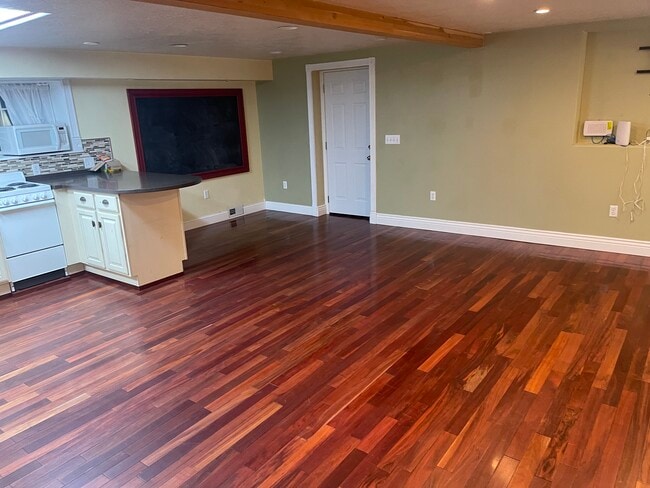 Building Photo - 572 W 6300 S
