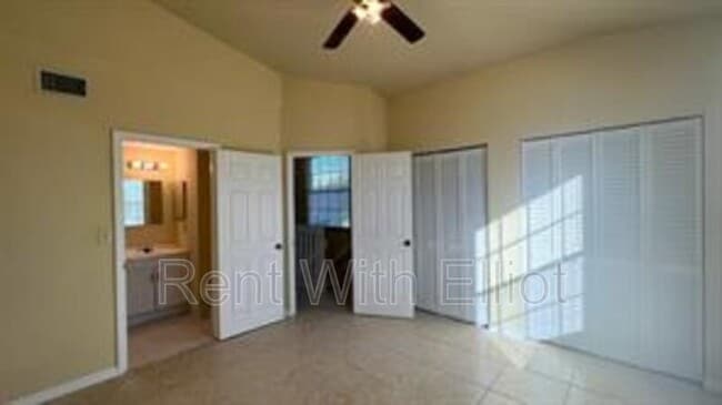 Building Photo - 735 SW 148th Ave