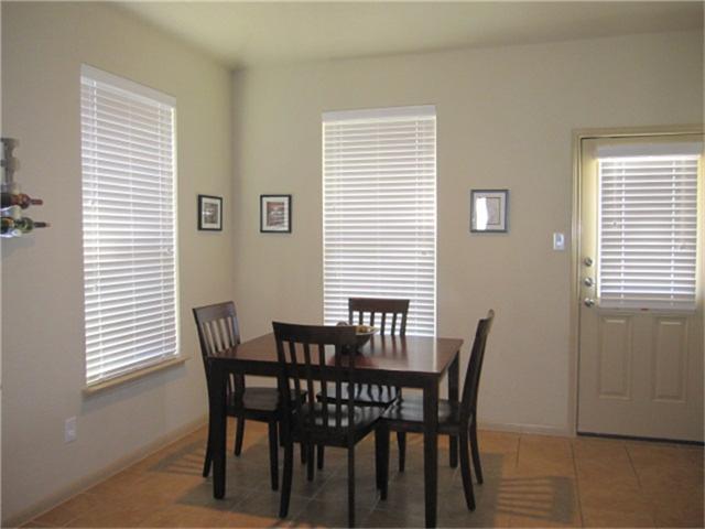 Building Photo - 26423 Longview Creek Dr