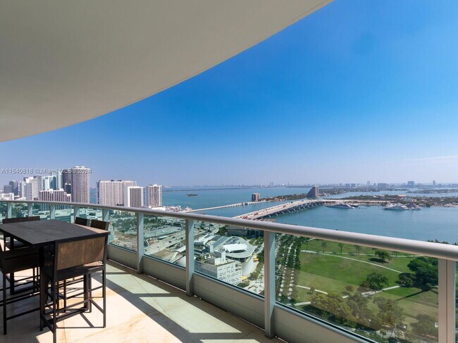 Building Photo - 900 Biscayne Blvd
