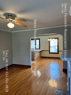 Building Photo - Two bedroom Townhouse in Grandview