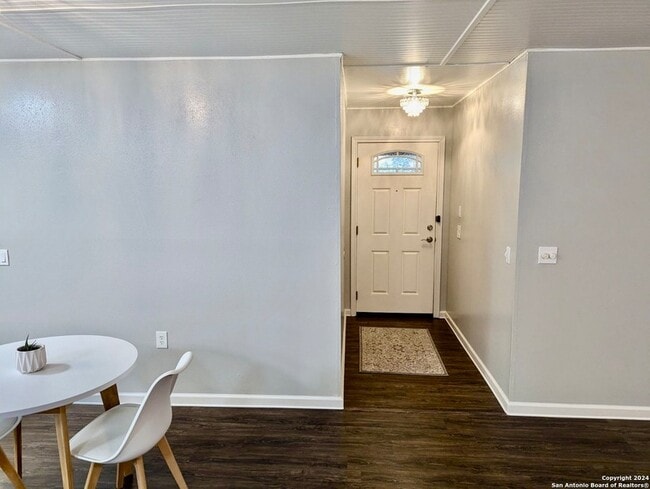 Building Photo - 107 Meadow Hill