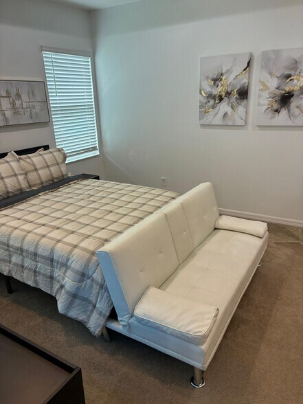 Building Photo - 4247 Gumbo Limbo Dr