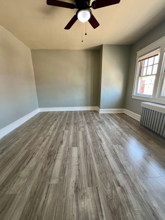 Building Photo - Gorgeous 3-Bedroom Townhome in Parkside! Available NOW!