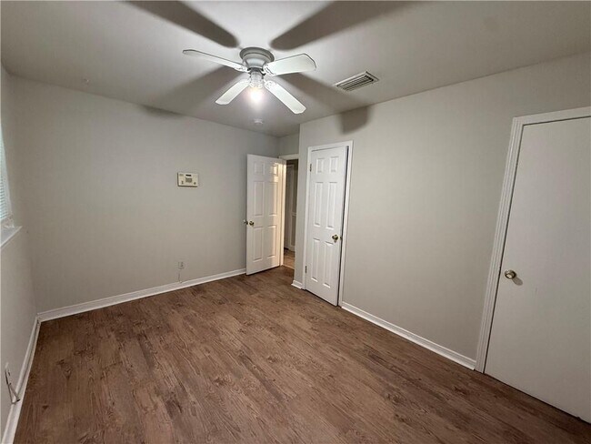 Building Photo - 6750 Cheyenne Pkwy